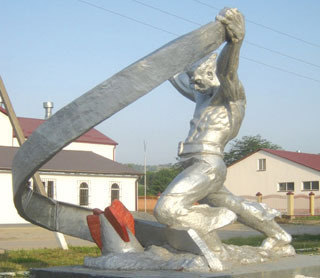  	Памятник грозненским пожарным