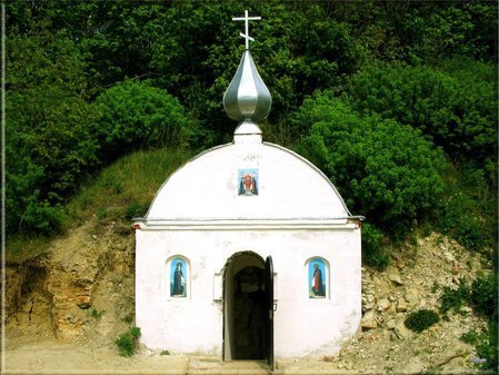 Сканова-пещерный мужской монастырь