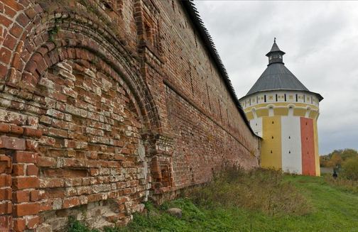 Вологодская башня Спасо-Прилуцкого монастыря