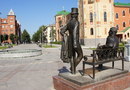 Памятник Пушкину и Онегину