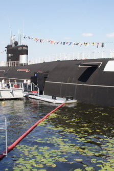 День Военно-морского флота в Москве в Северном Тушино на берегу Химкинского водохранилища