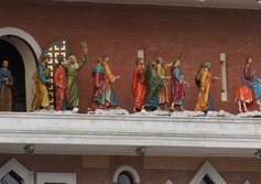 Часы "Двенадцать апостолов" в Йошкар-Оле  