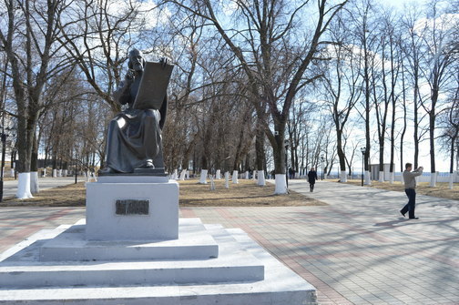 Памятник Андрею Рублёву во Владимире