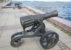 Декоративные пушки на Онежской набережной