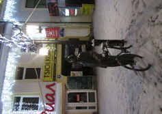 Памятник Циолковскому (человек с велосипедом)