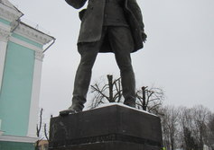Памятник Н.В. Крыленко