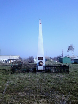 Памятник землякам, павшим в боях