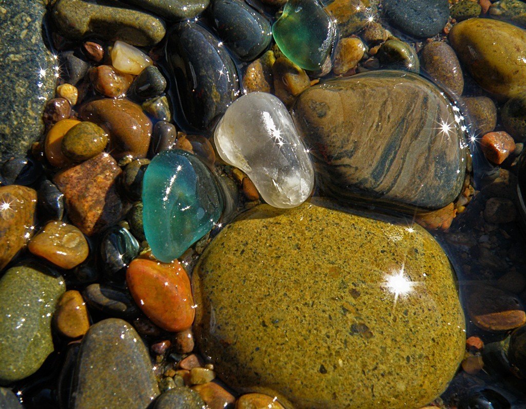 Галька виды. Красивые камушки. Морские камешки. Цветные камушки. Камни черного моря.