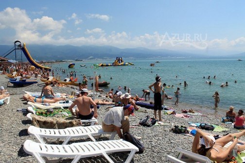 Галечный пляж Алексино в Новороссийске