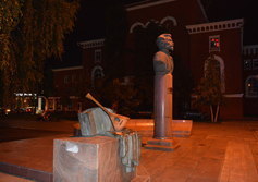 Памятник М. Е. Пятницкому