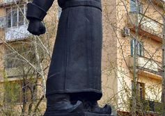 Памятник жертвам политических репрессий "Непокоренный"