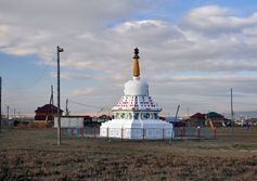 Северный субурган Кызыла (одна из четырех священных реликвий)