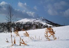 Хребет Жданко для горовосхождений  зимой и летом в бухте Тихая.