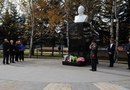 Памятник Леониду Смирных в поселке Смирных на Сахалине.