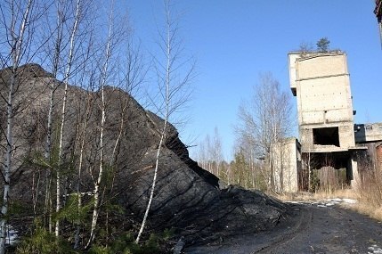 Заброшенная шахта возле Чертового городища в Калужской губернии.