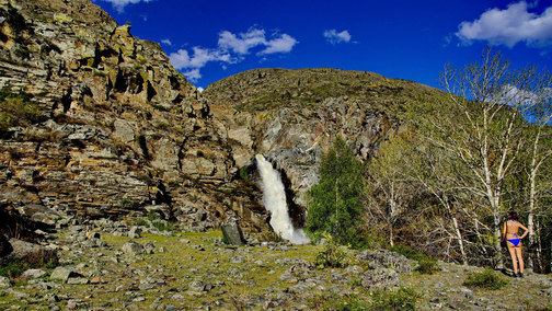 Водопад Куркуре около перевала Кату-Ярык на Алтае