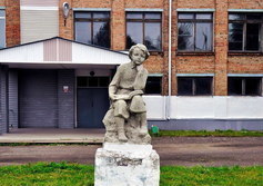 Памятник Володе Ульянову в Троцко-Печорском республики Коми