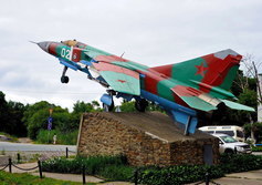 Памятник "Авиаторам всех поколений" (МиГ-23МЛД) в Приморском крае