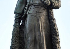 Памятник Ерофею Павловичу Хабарову-Святитскому в Хабаровске