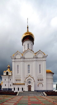 Храм святой преподобномученицы великой княгини Елизаветы в Хабаровске.