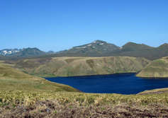 Озеро Сопочное в северной части острова Итуруп