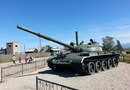 Памятник-танк в честь героев-танкистов братьев Козулиных в республике Бурятия