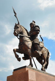 Памятник Бабжа-Барас-батору в Агинском Забайкальского края