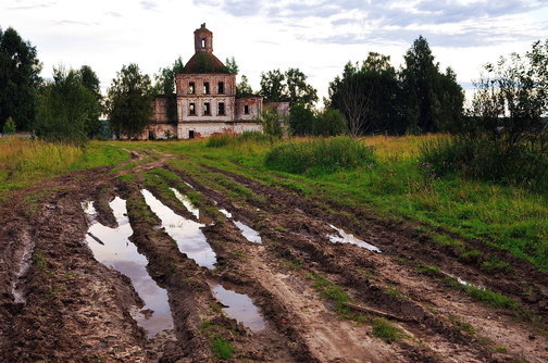 Храм преображения господня в деревне Чакула Ленского района Архангельской области
