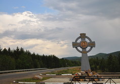 Поклонный крест возле села Смоленка на федеральной трассе «Амур» Чита-Хабаровск