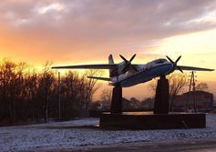 Памятник легендарному Ан-24 в Южно-Сахалинске