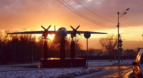 Памятник легендарному Ан-24 в Южно-Сахалинске