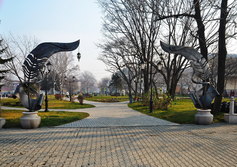 Библиотечный сквер имени А.П.Чехова в Южно-Сахалинске