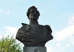 Памятник графу В.А.Перовскому в Оренбурге 