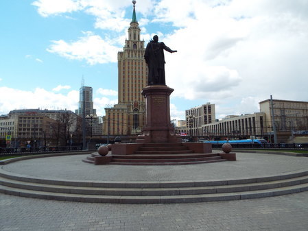 Памятник П. П. Мельникову в Москве