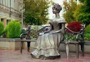 Скульптура "Любушка" в Омске