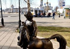 Памятник коньку-горбунку по одноименной сказке П. П. Ершова в Тобольске  