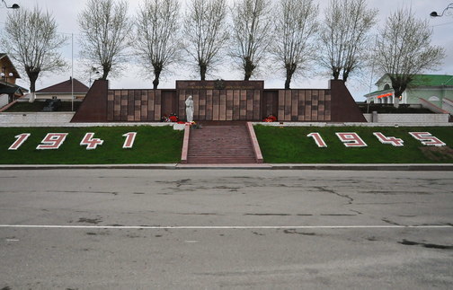 Мемориал ВОВ в Ивделе на севере Свердловской области