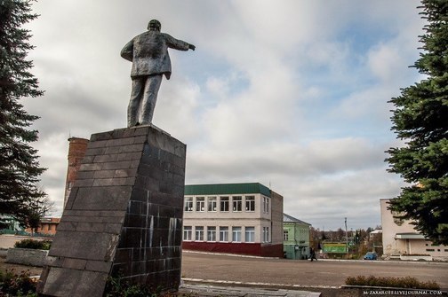Памятник В.И.Ленину в Велиже Смоленской области