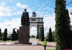Памятник Г.К. Жукову в Курске