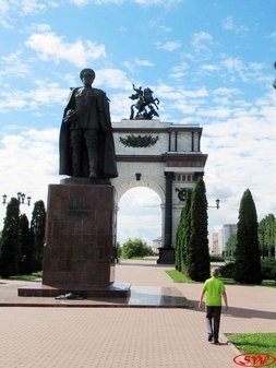 Памятник Г.К. Жукову в Курске