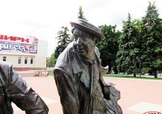 Памятник клоунам-фронтовикам Юрию Никулину и Михаилу Шуйдину