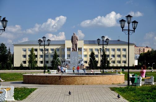 Памятник В.И.Ленину в Вуктыле республики Коми