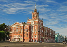 Дом со шпилем негласный символ и визитная карточка Комсомольска-на-Амуре