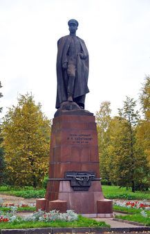 Памятник генералу Ф.М.Харитонову в Рыбинске