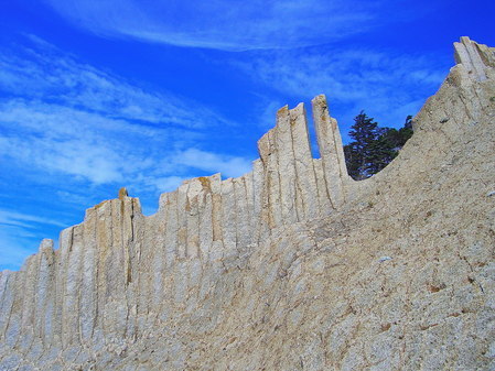 Остров Кунашир, Южно-Курильский район, Сахалинская область