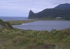 Озеро Лагунное (Лагунка) острова Кунашир на Южных Курилах