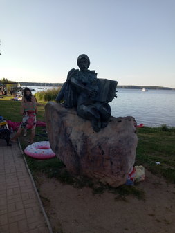 Монумент "Солнечногорская Русалка"