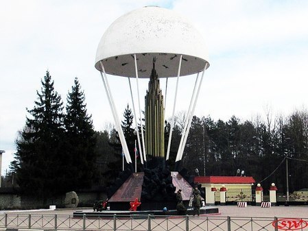 Памятник десантникам 6-й роты («Купол»)