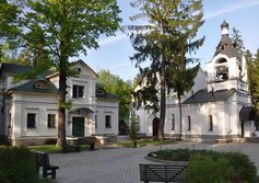 Сергиевский храм в микрорайоне Семхоз Сергиева Посада и два музея