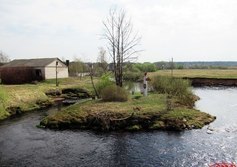 Памятник погибшим землякам в Минах